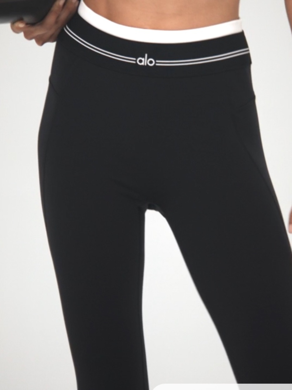 Alo Black and white leggings